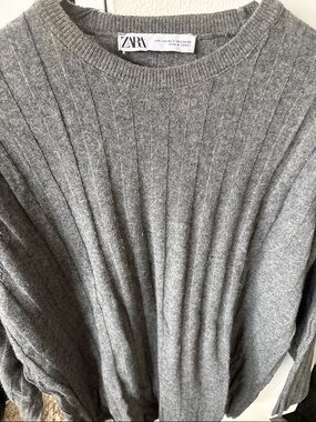 Zara Gray Ribbed Crewneck Top